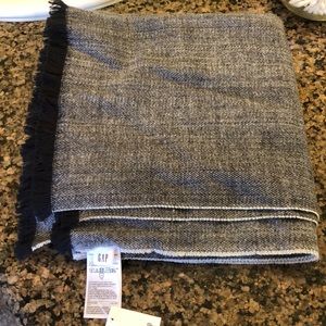Men’s Gap scarf NWT